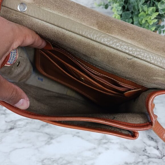 DOONEY & BOURKE vintage pebbled crossbody taupe leather - Picture 14 of 16